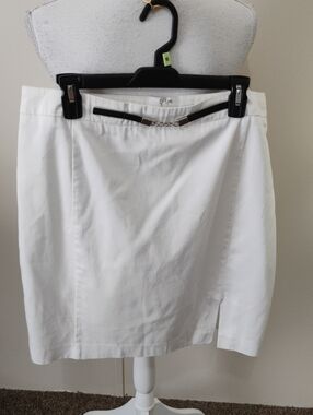 Metaphor White Pencil Skirt with Black Belt Accent